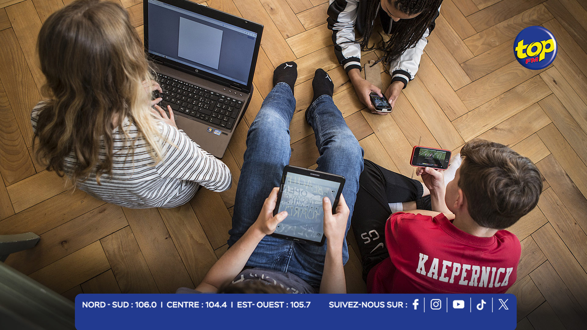 Jeunes utilisent Internet Jeunes utilisent Internet