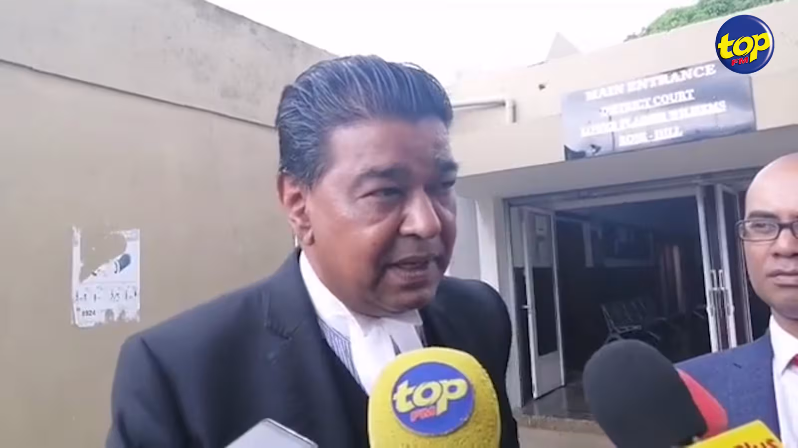 «  Pourquoi l’arrestation de mon client Akil Bissessur coïncide-t-elle avec la conférence de presse de Sherry Singh? » s’interroge Me Ashley Hurhangee