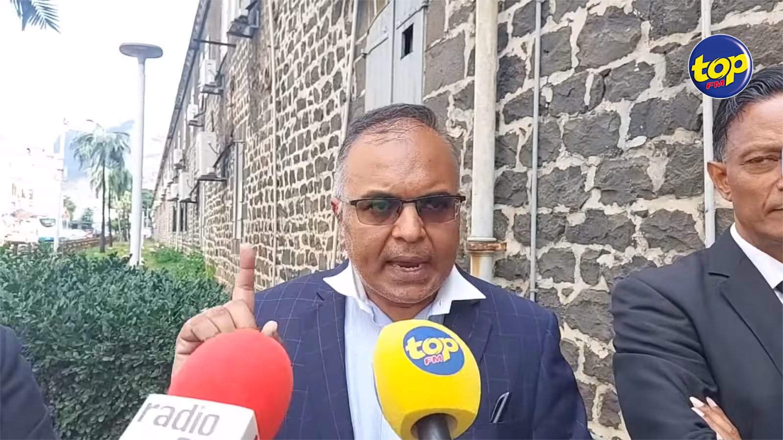 Me Sanjeev Teeluckdharry évoque une victimisation de Ryan Laurette, au deuxième jour de son interrogatoire : « il n’a rien a voir  avec les activités politiques de son père », déplore l’avocat