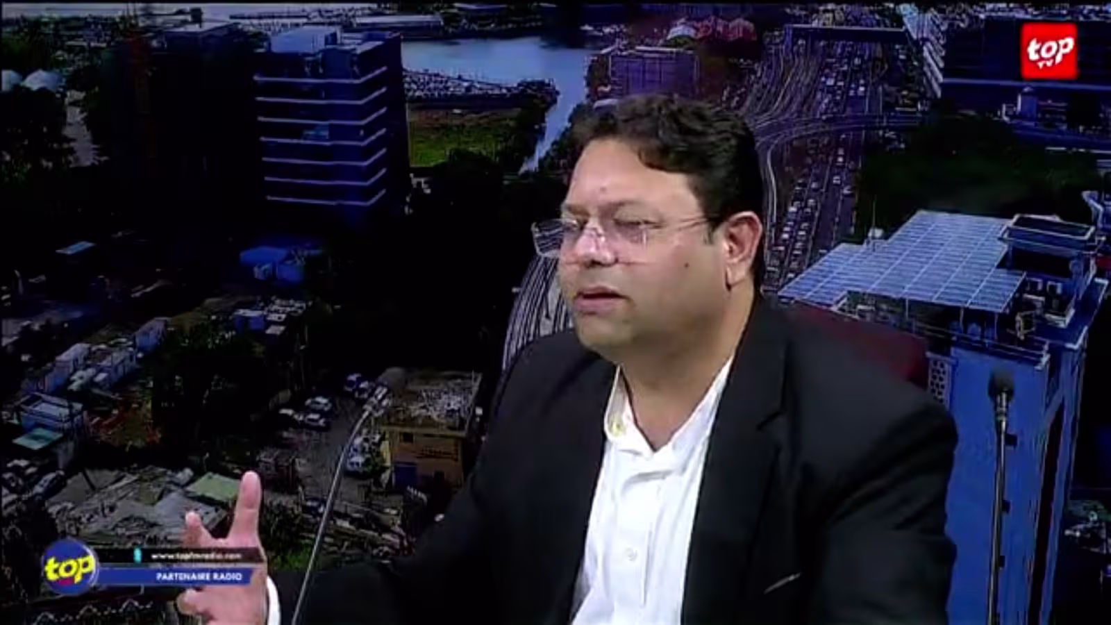 Judiciaire : ‘Ena enn vague de jeunes magistrat qui pé prend de l’ampleur avec zot conviction lor ceki la Constitution dire’ salue Khushal Lobine