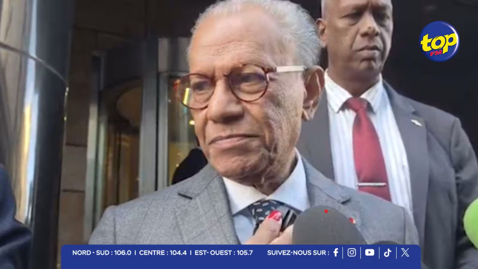 Dépréciation de la roupie : « Ou kwar fasil redress sa ? », lance Navin Ramgoolam, qui pointe l’héritage des dix dernières années