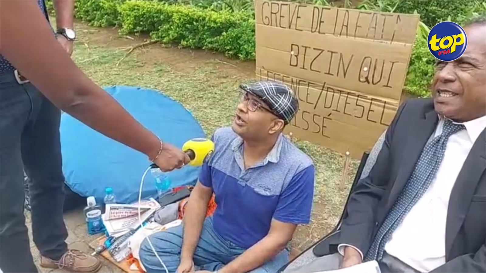 Nishal Joyram entame son 2e jour de grève de la faim :   « Je ne cèderai pas tant que le gouvernement ne revoie pas à la baisse les prix des carburants,’’ indique l’enseignant