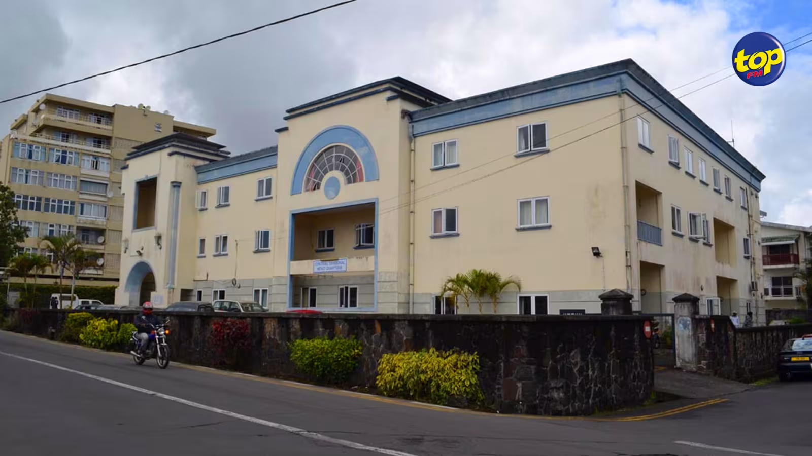 À 16e Mille Curepipe : un homme de 28 ans arrêté pour vol de matériaux, bijoux et d’argent