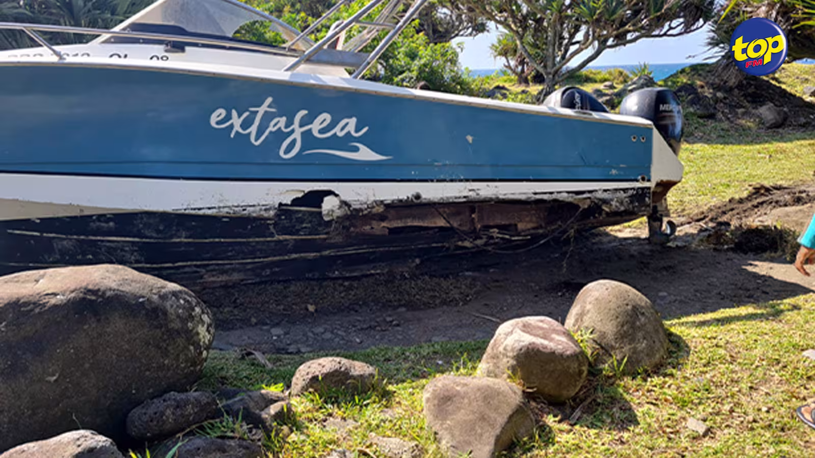 Le hors-bord Extasea échoué à Saint-André à La Réunion : Le propriétaire de l’embarcation est un Mauricien habitant Port-Louis