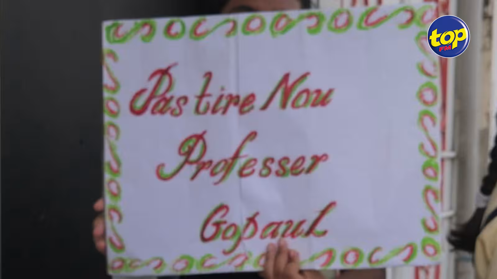 Transfert d’un enseignant de l’école Raoul Rivet : l’intervention de la ministre, Leelah Devi Dookun-Luchoomun, réclamée