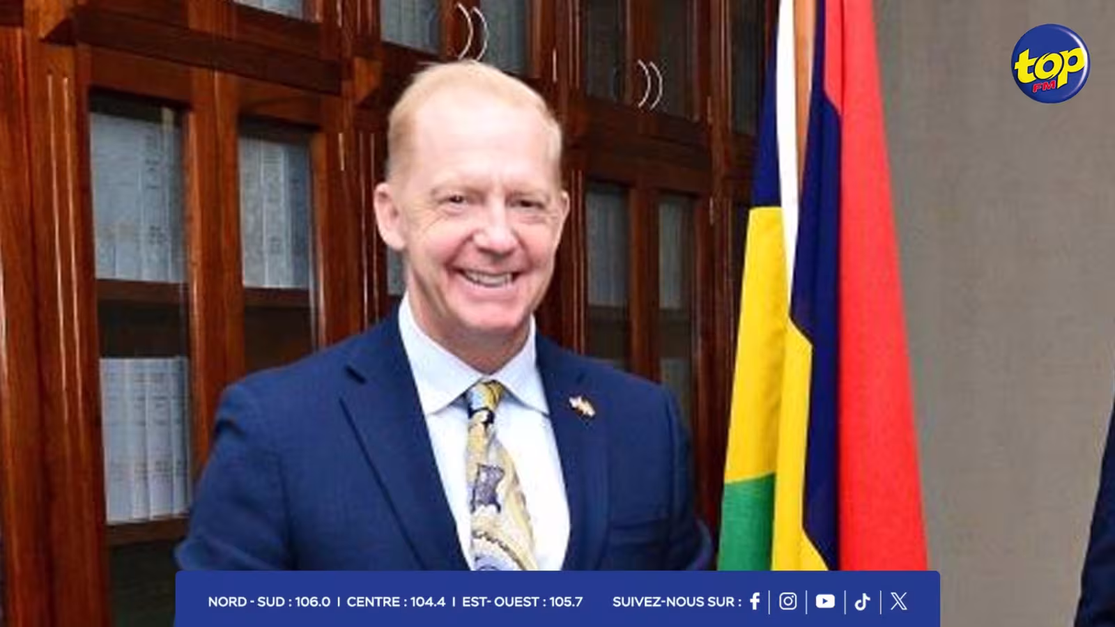 Visite des lieux de la nouvelle ambassade des États-Unis : les choses avancent, selon Henry Jardine, complétion du projet en 2026