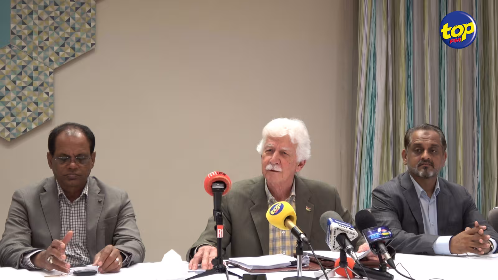 Ouverture des frontières : « Obeegadoo est nul à un point choquant », fustige Paul Bérenger