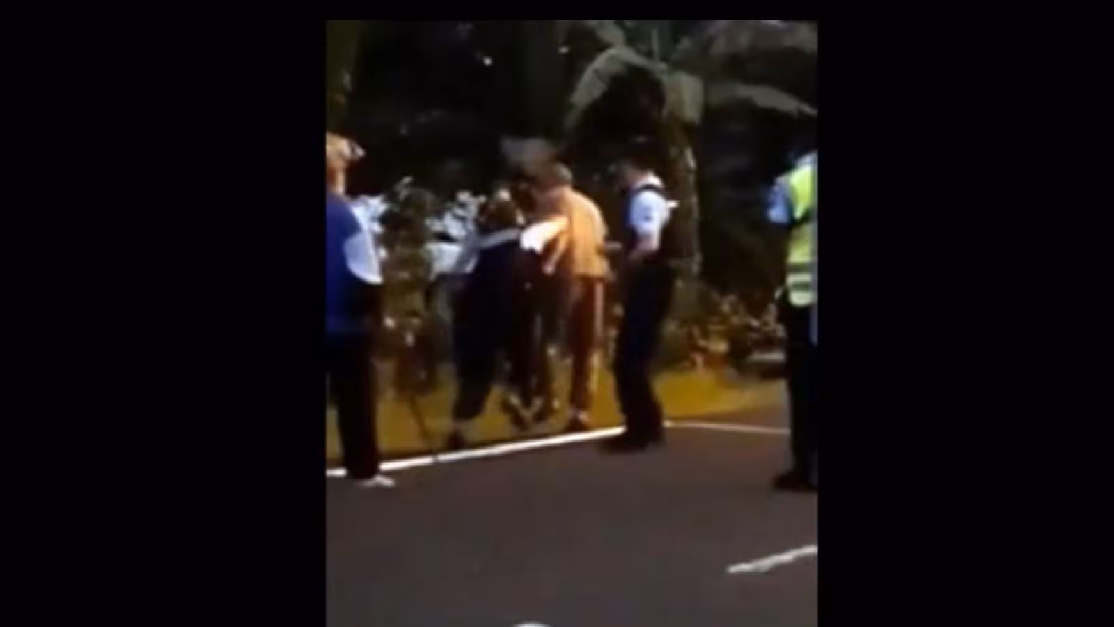 Interpellation musclée à la Réunion : le coup de pied d’un gendarme fait scandale