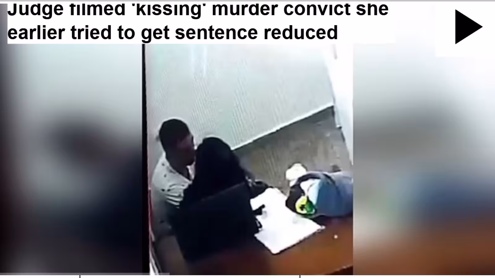 Une juge donne un long baiser à un assassin condamné à vie