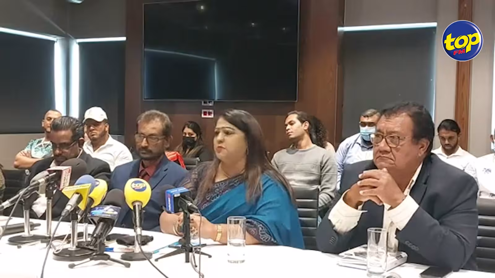 Politique : « Pravind Jugnauth li faire bien dans so fonction, mo pas trouve li arrogant, moi pas trouve dimun pé zour li », lance Kalyanee Juggoo…