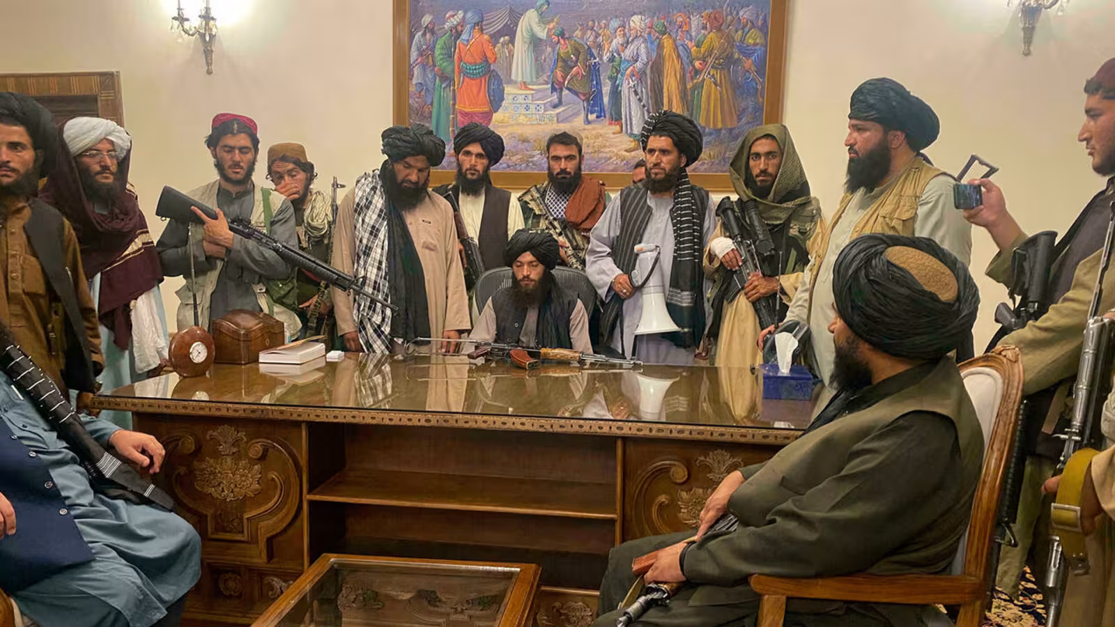 Après la prise de Kaboul par les talibans, la crainte d’une onde de choc régionale