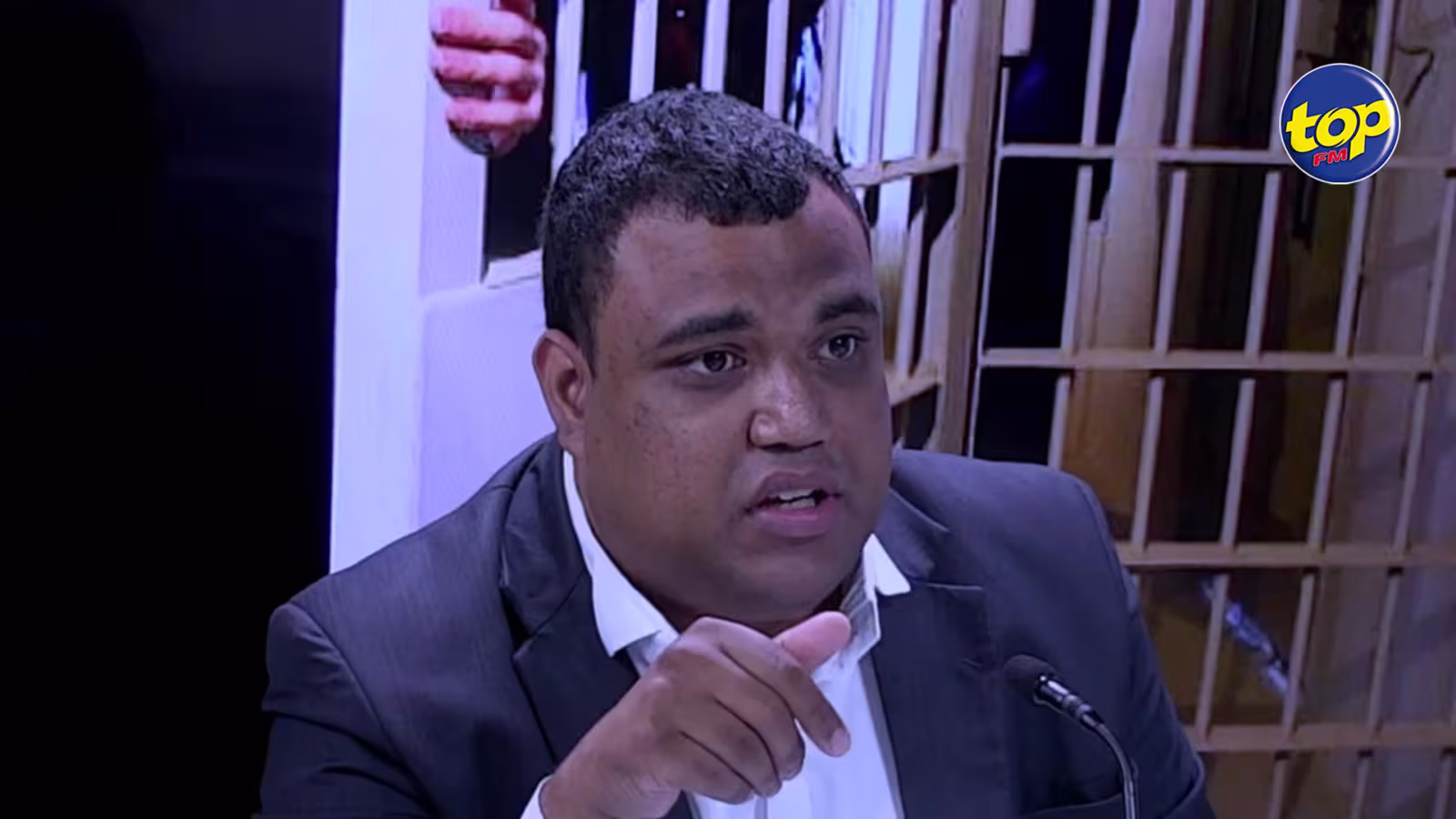 Le siège d’Alain Letendrie déclaré vacant : Pour avoir réclamé des explications, les conseillers Olivier Barbe et Zahid Nanhuk expulsés du conseil