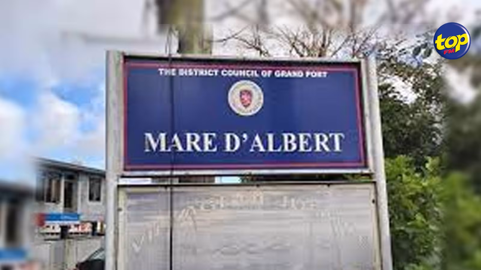 Découverte macabre à Mare d’Albert: le corps d’une femme retrouvé sur un terrain en friche, son concubin arrêté