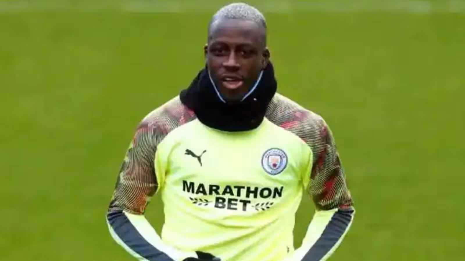 Le joueur de Manchester City Benjamin Mendy libéré sous caution après sept accusations de viol