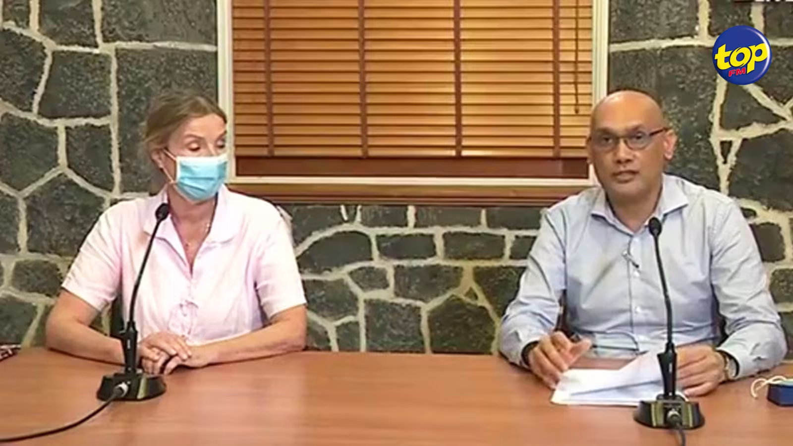Covid-19 : ‘même au ministère de la Santé, même chez nous des fois, on voit des gens qui ne portent pas de masque’, s’alerte Catherine Gaud