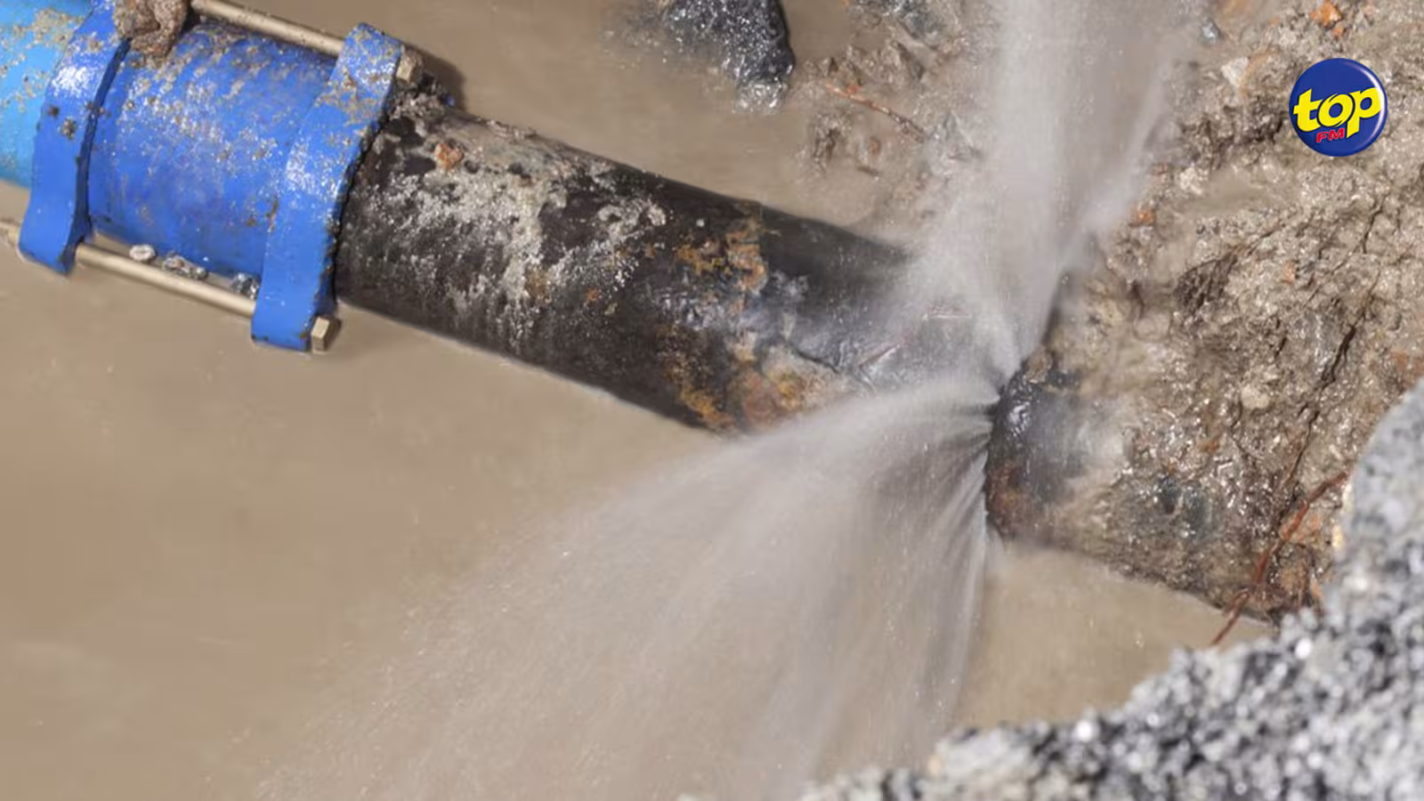 Perdition dans une conduite d’eau à Mon Goût : Les habitants remontés par  ce qu’ils qualifient de gaspillage de fonds publics