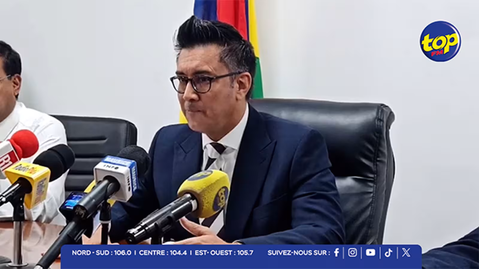 Lors du lancement du Rent to Own Scheme, Shakeel Mohamed ironise sur les rumeurs de démission de Paul Bérenger 
