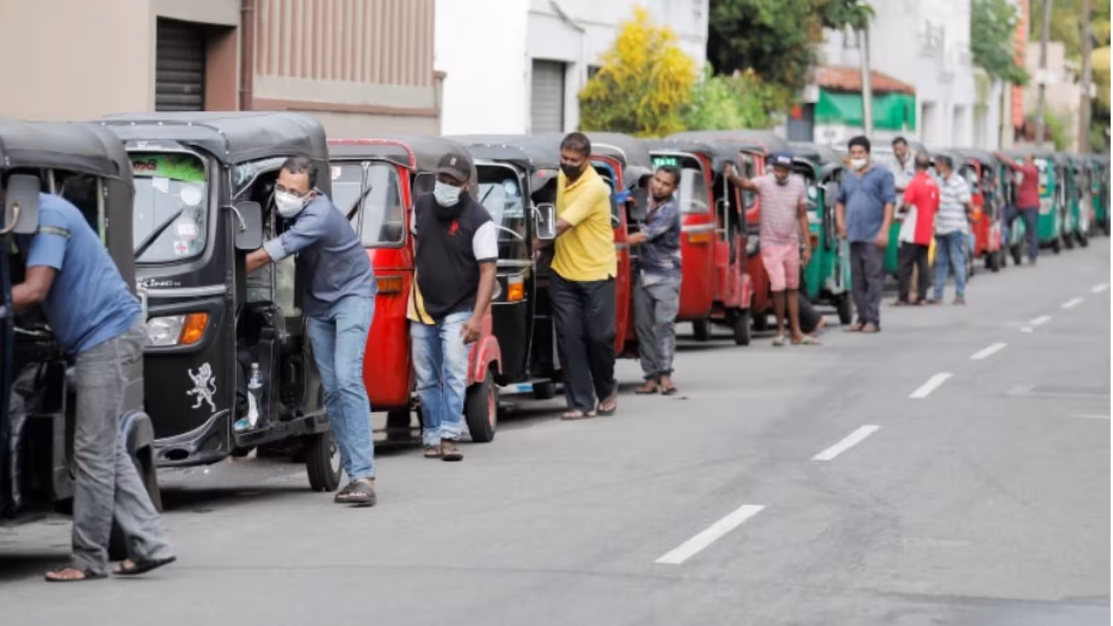 Sri Lanka : Les stations-service sont vides
