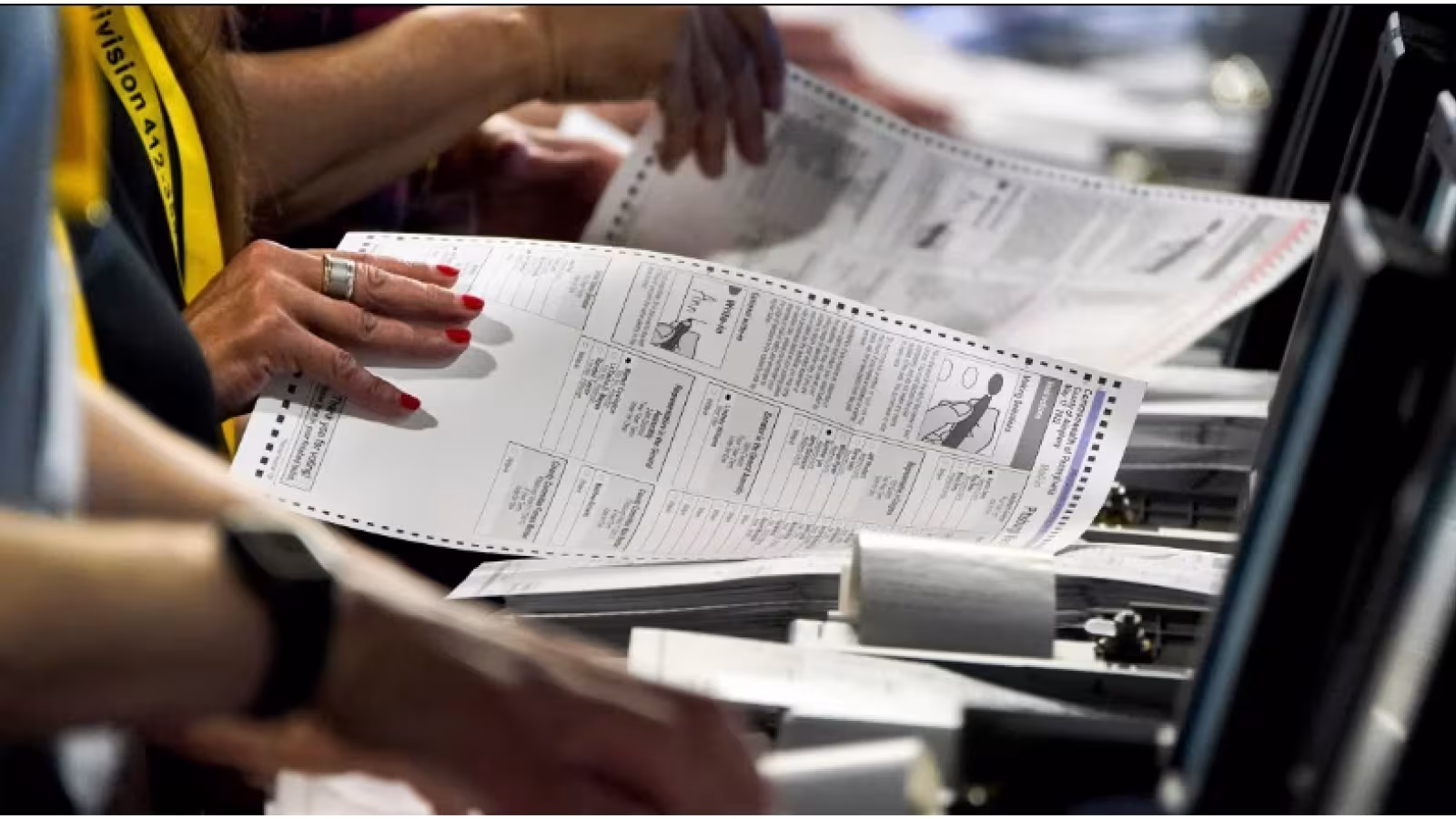 Elections américaines : Donald Trump en position pour “piloter le Congrès à distance”
