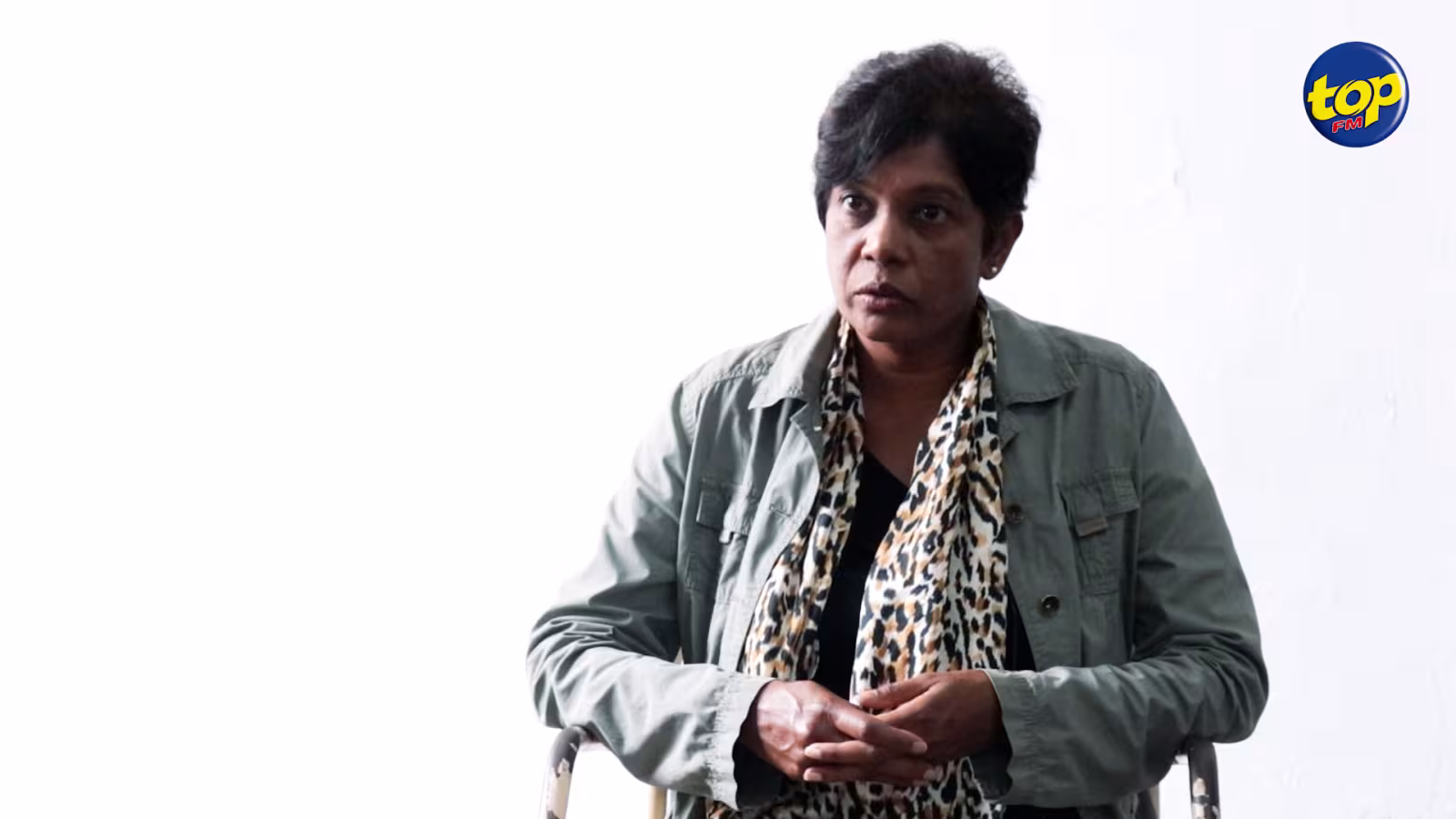 Licenciée par Air Mauritius : ‘ ‘Ma fille de 8 ans m’a dit, maman je comprends quand il y avait la pandémie de la COVID on ne te laissait pas travailler. Mais là il n’y a pas de sens, pourquoi on ne te laisse pas travailler,’ témoigne Yogita Baboo-Rama