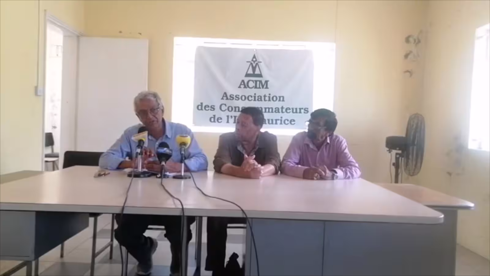 Augmentation des tarifs d’électricité : « Olie zot alez fardo konsomater, zot pe fer dominer», affirme Jayen Chellum, de l’ACIM
