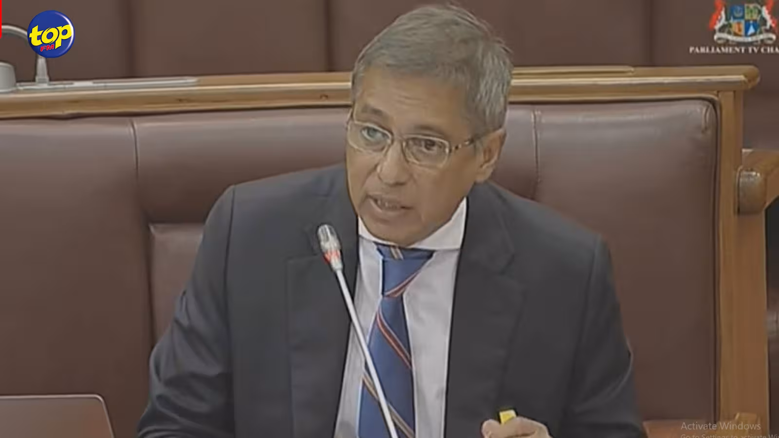 Question de Xavier-Luc Duval à Pravind Jugnauth : « Pouvez-vous confirmer que le directeur général de l’Icac perçoit Rs 650 000 par mois, soit trois fois plus qu’un juge ? »