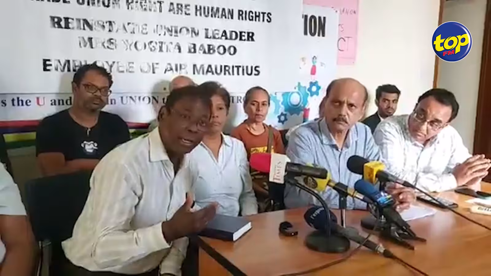 Après la rencontre entre Yogita Babboo-Rama et Soodesh Callichurn : « Kan amende la loi, profiter arret sa zafer comité disciplinaire instituer par patron… créer enn instance présidée par enn juge ki kapav ekoute dimoune en toute indépendance », affirme Clency Bibi