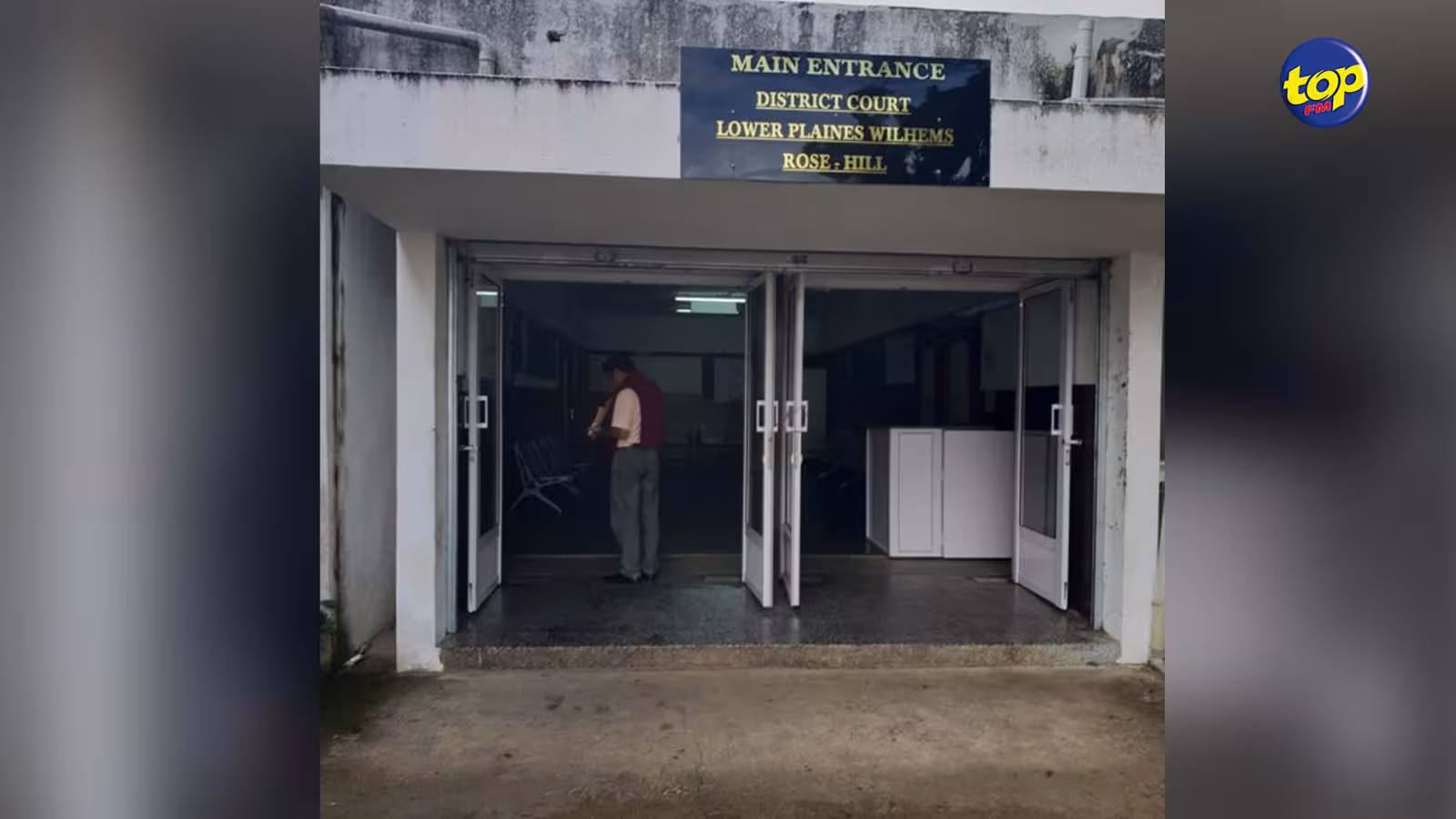 Les mesures de distanciation physique  et sanitaire pas respectées en Cour de Rose-Hill ce matin :   Cangayen Pillay lance un appel aux autorités concernées