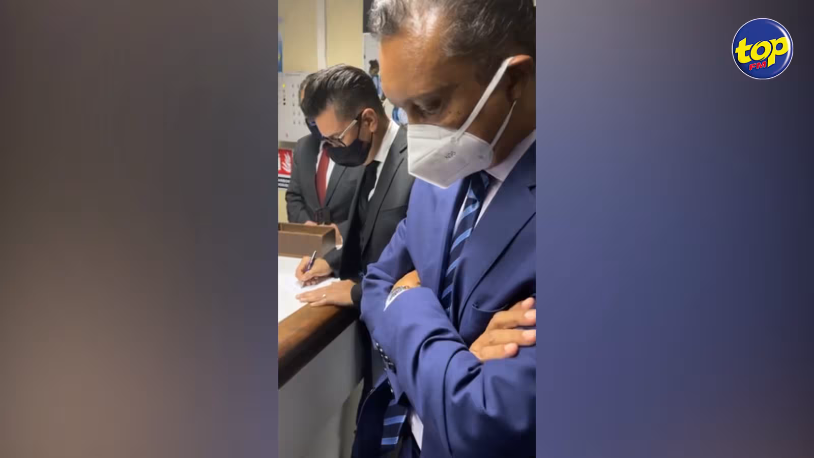 Clash lors de la pause thé au Parlement : ‘sans l’intervention de la police, Shakeel Mohamed aurait été agressé par des ministres’, selon Eshan Juman