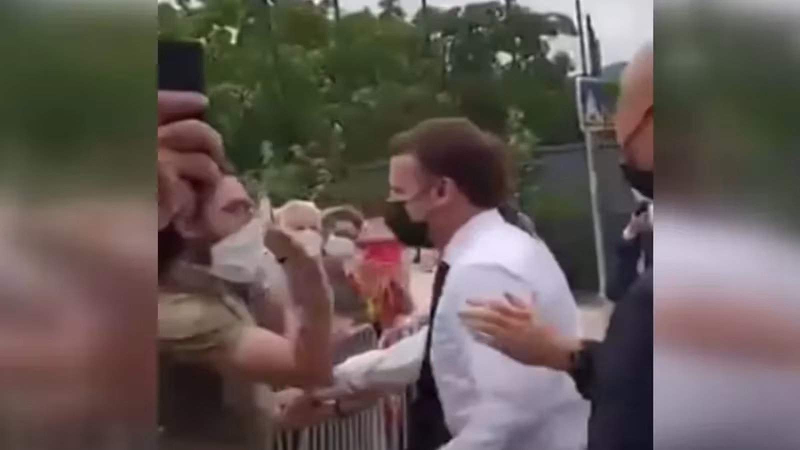 L’homme qui a giflé Emmanuel Macron est condamné à 18 mois de prison dont quatre ferme