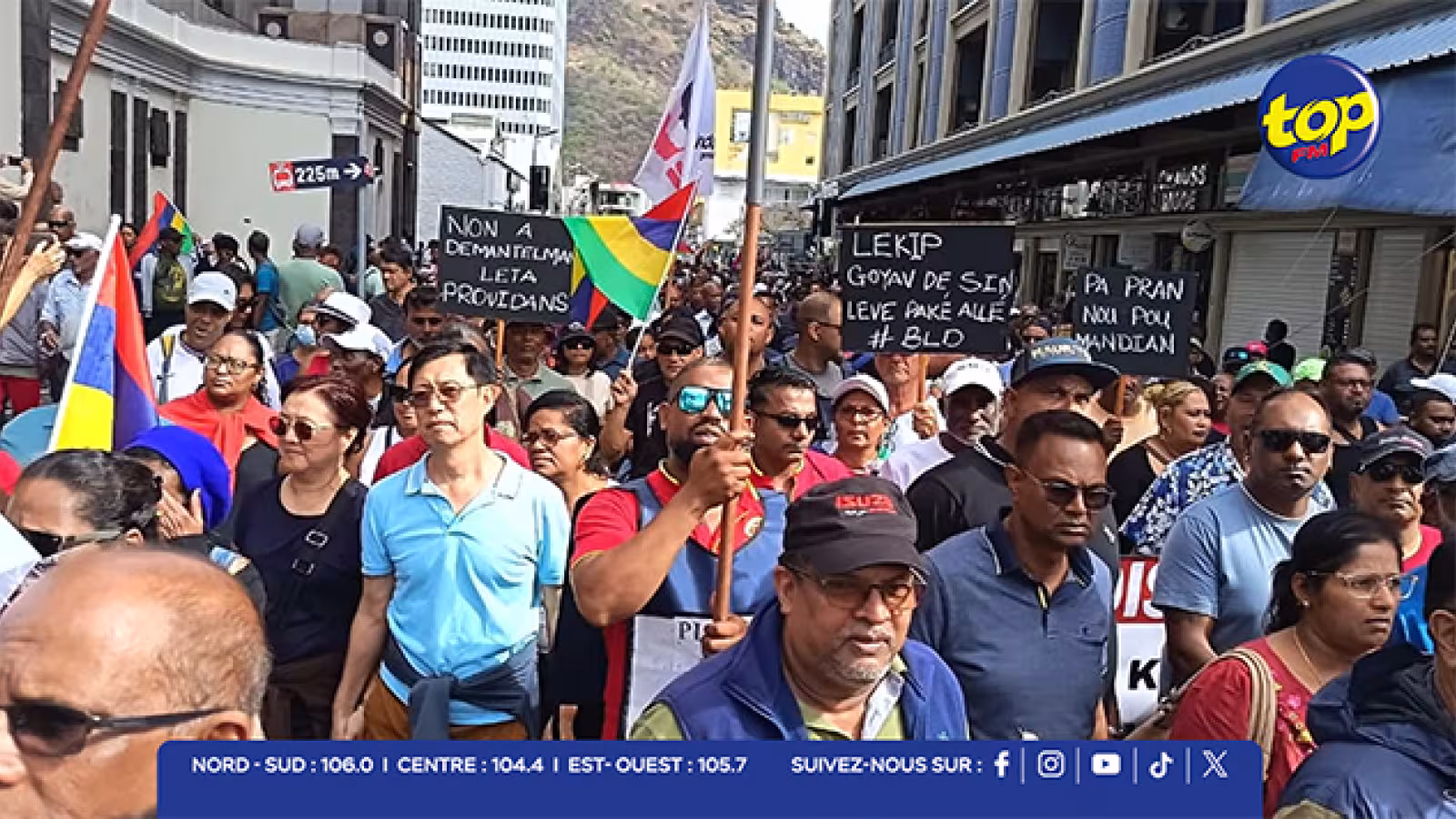 Manif contre la réforme des pensions : une mobilisation massive dans les rues de Port-Louis…