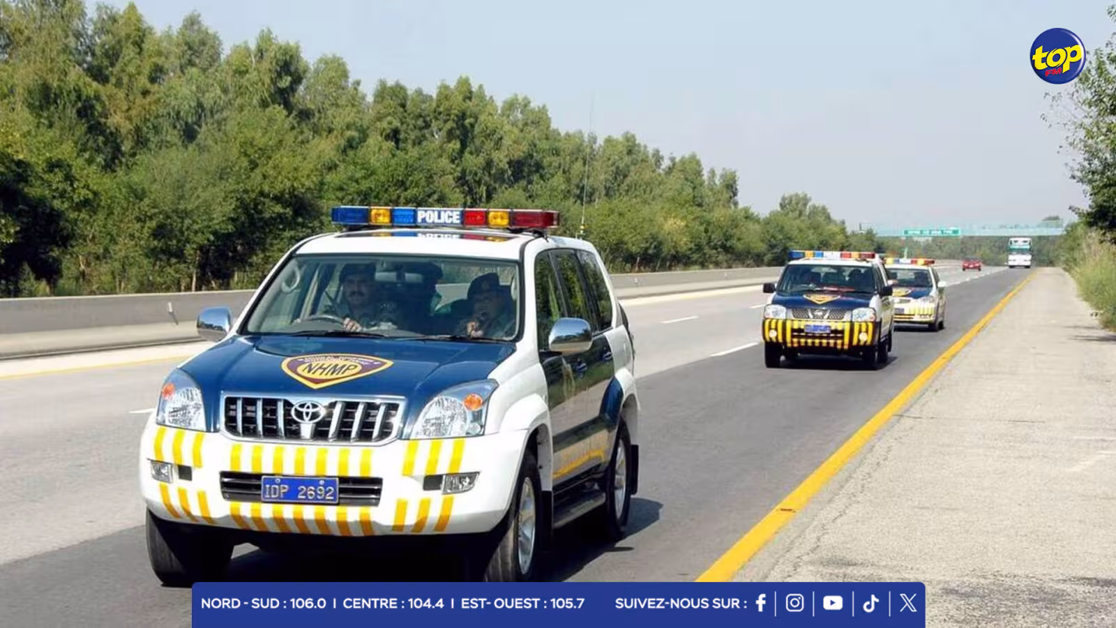 Pakistan: 10 policiers tués dans une attaque revendiquée par les talibans pakistanais