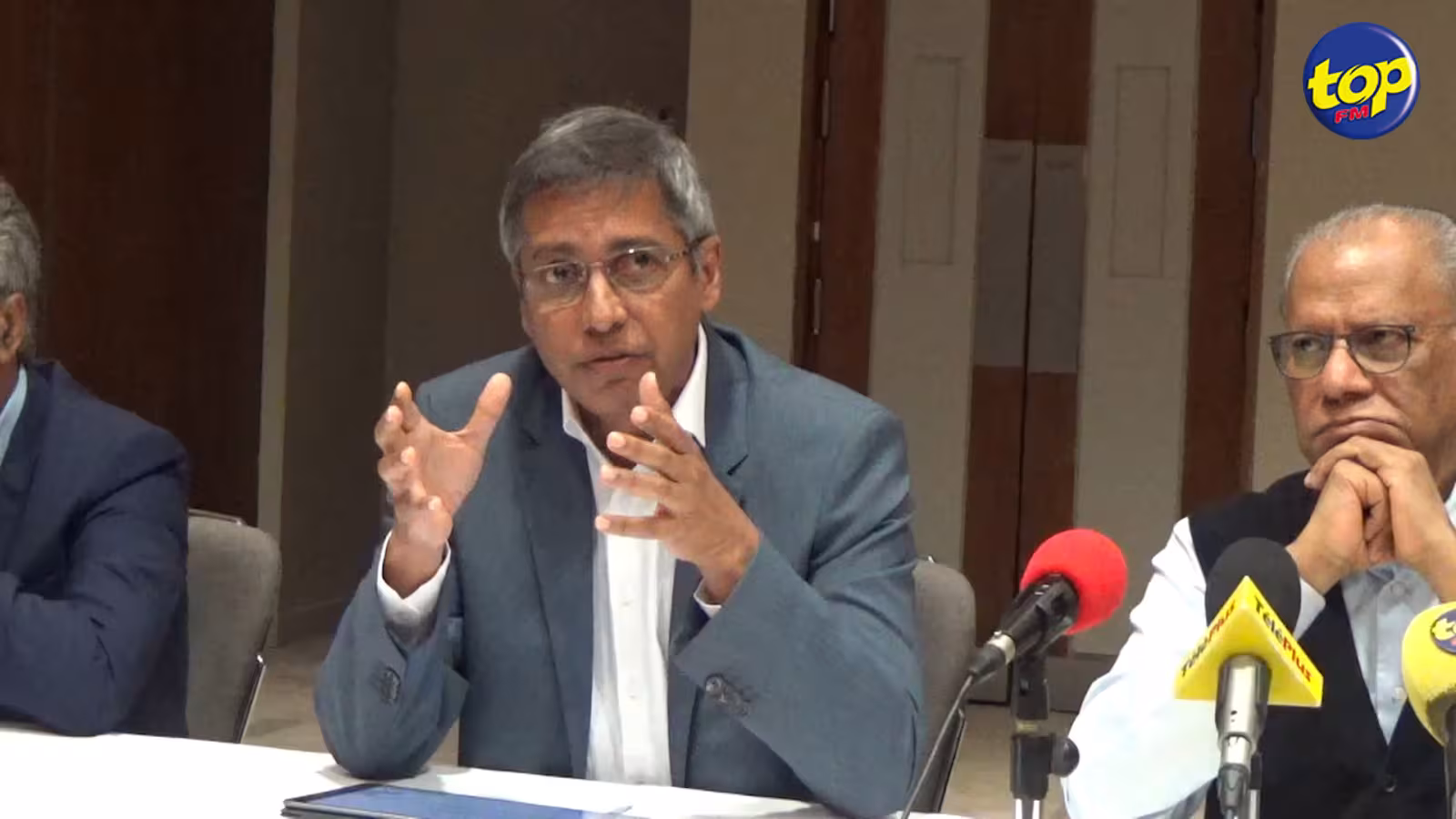 « Nous devons insister pour que la Mauritius Investment Corporation  soit redevable au Parlement », affirme le leader des bleus