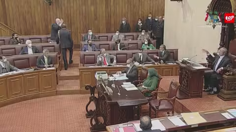 Dénonciations de Sherry Singh : que s’est-il passé le 15 avril à 10h18, refus absolu du Speaker de permettre à Xavier Duval de poser cette question à Pravind Jugnauth, Sooroojdev Phokeer expulse presque tous les membres de l’opposition !