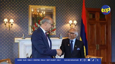 L'ambassadeur de France Frédéric Bontems fait ses adieux au président Dharam Gokhool