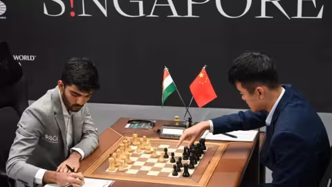 Échec : Gukesh Dommaraju, 18 ans, devient le plus jeune champion du monde d'échecs de l'histoire.