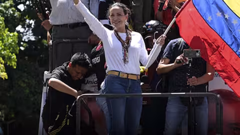 𝗩𝗲𝗻𝗲𝘇𝘂𝗲𝗹𝗮: