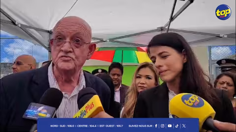 Mare Chicose : « L’incendie a été circonscrit sur une superficie de 17 200 mètres carrés jusqu’ici », affirme Rajesh Bhagwan 