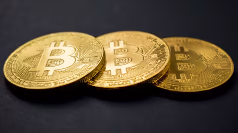 Finance : Bitcoin dépasse les 100 000 dollars, boosté par l’élection de Donald Trump