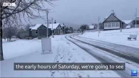 Vents violents, pluie et neige frappent le Royaume-Uni : Arwen fait un mort