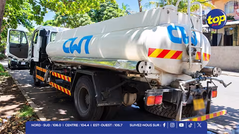 Pénurie d’eau : la hotline 170 de la CWA submergée par plus de 2 000 appels, les camions-citernes en première ligne