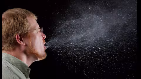 Les gouttelettes de coronavirus dans l’air et l’importance des masques