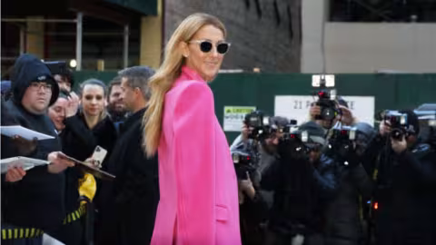 Céline Dion révèle qu’elle souffre du « syndrome de l’homme raide », une maladie neurologique très rare et inguérissable