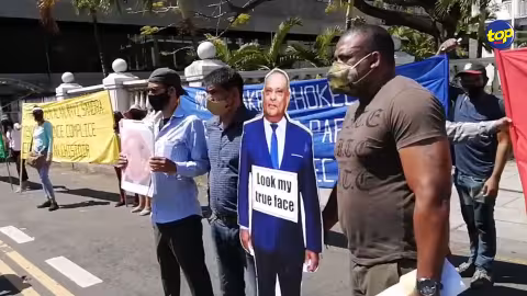 Marche pacifique à Port-Louis : la démission du Speaker Sooroojdev Phokeer réclamée une fois de plus, ‘le Premier ministre est fautif’, affirme l’organisateur