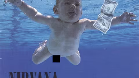 Photographié nu alors qu’il était bébé, il réclame Rs 100 millions de dommages pour “pornographie enfantine”
