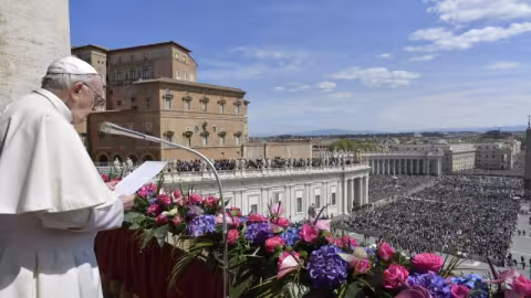 Paques : le pape dénonce la guerre et la violence en Ukraine et dans le monde
