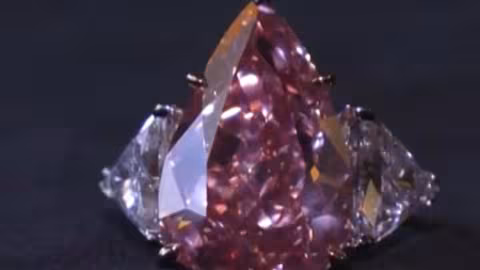 Un diamant rose géant mis aux enchères à Genève pour Rs 1,5 milliard