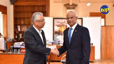 Aux Maldives : Le Président Solih accusé d’avoir perçu un pot-de-vin de Rs 1,5 milliard du gouvernement mauricien… le parlement vote une motion pour examiner une correspondance qu’il a adressée à Pravind Jugnauth sur le dossier Chagos