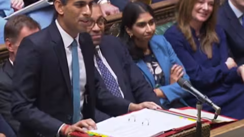 Rishi Sunak défend sa ministre Suella Braverman (d’origine mauricienne) au Parlement