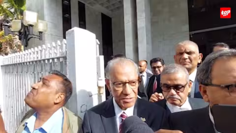 Affaire des coffres-forts : les 23 accusations contre Navin Ramgoolam rayées par la justice